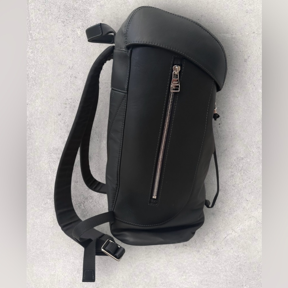 Lv Garon Leather Backpack - image 5